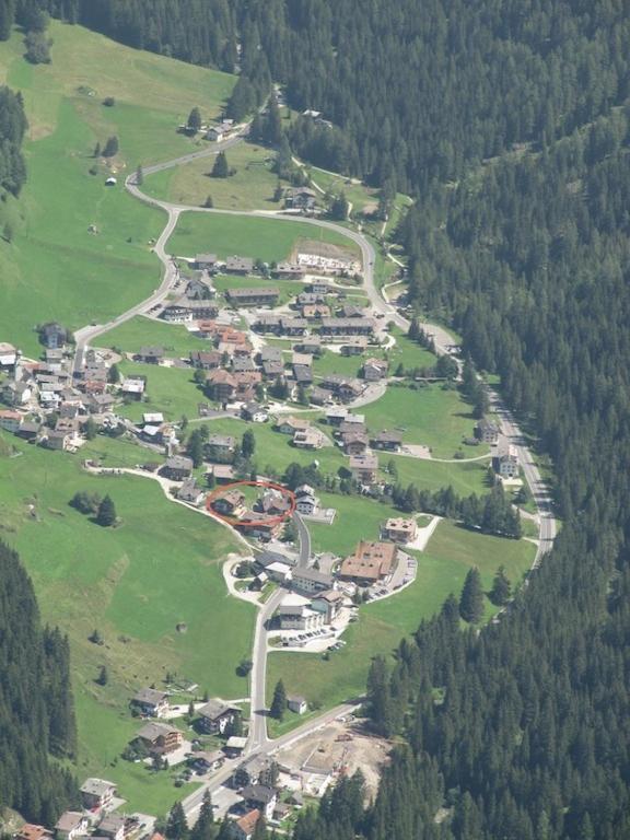 Appartamenti Chalet Orchidea Канацеи Экстерьер фото