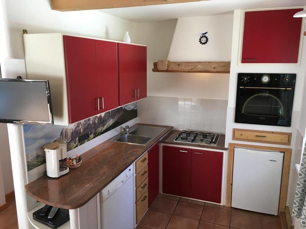 Appartamenti Chalet Orchidea Канацеи Экстерьер фото