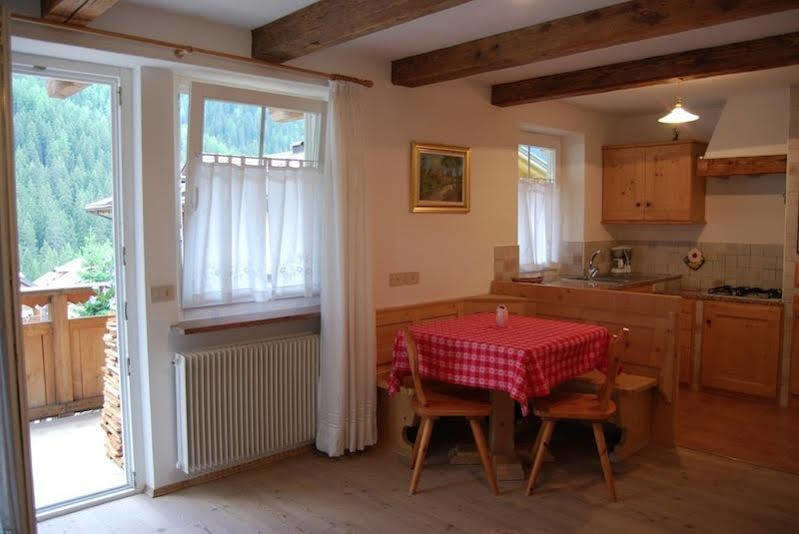 Appartamenti Chalet Orchidea Канацеи Экстерьер фото